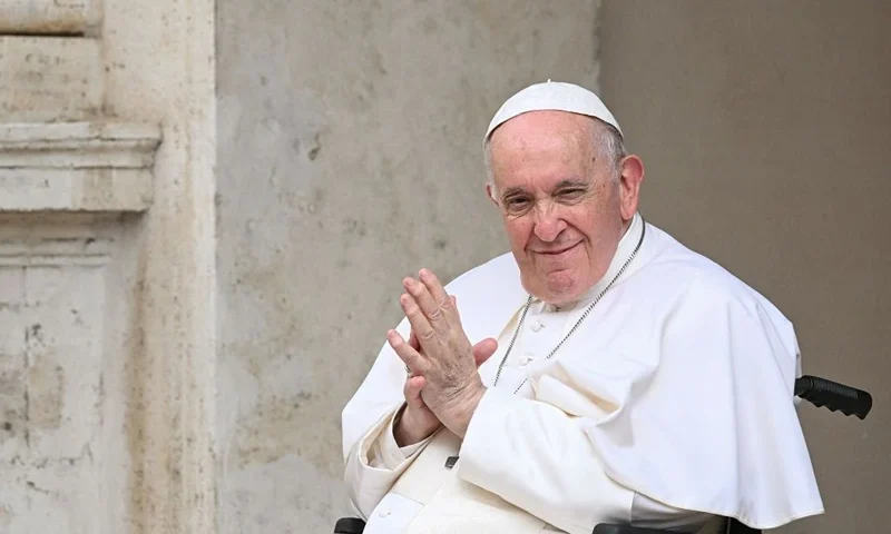 Pope Francis, seated in a wheelchair following knee treatment, presides over "The Cortile dei Bambini" (The Children's Courtyard) encounter with children coming from all over Italy, on June 4, 2022 at San Damaso courtyard in The Vatican. (Photo by Tiziana FABI / AFP) (Photo by TIZIANA FABI/AFP via Getty Images)