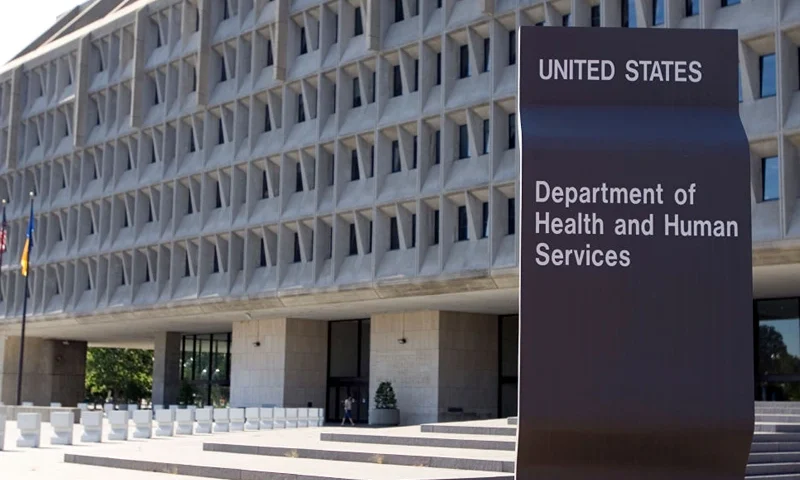 The US Department of Health and Human Services building is shown in Washington, DC, 21 July 2007. The department, which began operations in 1980, has more than 67,000 employees. AFP PHOTO/Saul LOEB (Photo by Saul LOEB / AFP) (Photo by SAUL LOEB/AFP via Getty Images)