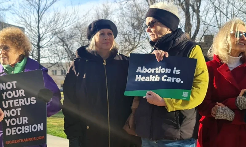 Abortion rights adovcates gather in front of the J Marvin Jones Federal Building and Courthouse in Amarillo, Texas, on March 15, 2023. - US abortion opponents are hoping for a national ban on a widely used abortion pill when their lawsuit against government drug regulators is argued Wednesday in the Texas court of a deeply conservative judge believed to be sympathetic to their cause. Galvanized after the US Supreme Court ended the nationwide right to abortion last June, anti-abortion forces are now targeting the prescription drug mifepristone in their campaign to win a total ban on the practice. (Photo by Moisés ÁVILA / AFP) (Photo by MOISES AVILA/AFP via Getty Images)