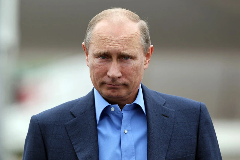 Russian President Vladimir Putin arrives at Belfast International Airport on June 17, 2013 in Belfast, Northern Ireland. The two-day G8 summit, hosted by UK Prime Minister David Cameron, is being held in Northern Ireland for the first time. Leaders from the G8 nations have gathered to discuss numerous topics with the situation in Syria expected to dominate the talks. (Photo by Peter Muhly - WPA Pool/Getty Images)