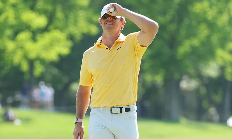 DUBLIN, OHIO - JUNE 04: Rory McIlroy of Northern Ireland reacts to missing a putt on the 13th green during the final round of the Memorial Tournament presented by Workday at Muirfield Village Golf Club on June 04, 2023 in Dublin, Ohio. (Photo by Michael Reaves/Getty Images)