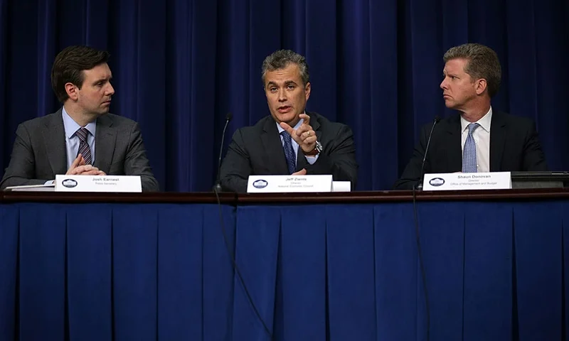 WASHINGTON, DC - FEBRUARY 02: National Economic Council Director Jeff Zients (2nd L) speaks on the FY2016 budget request as White House Press Secretary Josh Earnest (L) and Director of the White House Office of Management and Budget (OMB) Shaun Donovan (R) listen during a news briefing in the South Court Auditorium at Eisenhower Executive Office Building February 2, 2015 in Washington, DC. The Obama administration has released its FY2016 budget request to the Congress for approval. (Photo by Alex Wong/Getty Images)