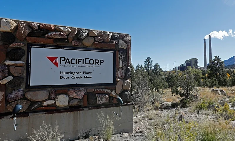HUNTINGTON, UT - OCTOBER 9: Signage identifies the site of Pacificorp's 1000 megawatt coal fired power plant on October 9, 2017 outside Huntington, Utah. It was announced today that the Trump administration's EPA will repeal the Clean Power Plan, that was put in place by the Obama administration. (Photo by George Frey/Getty Images)