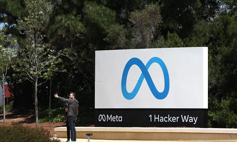 MENLO PARK, CALIFORNIA - APRIL 28: A sign is posted in front of Meta headquarters on April 28, 2022 in Menlo Park, California. Facebook parent company Meta reported better-than-expected first quarter earnings per share of $2.72 compared to analyst expectations of $2.56. Revenue for the quarter fell short at $27.91 billion compared to the expected $28.24 billion. (Photo by Justin Sullivan/Getty Images)