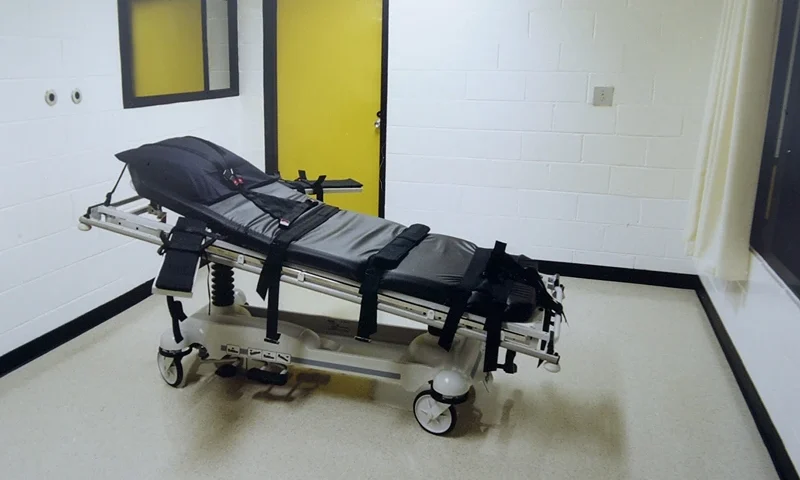 402222 03: (FILE PHOTO) This undated photo shows the death chamber at the Georgia Diagnostic Prison in Jackson, GA. British national Tracy Housel is scheduled to be executed by lethal injection March 12 at the prison. Housel, who was born in Bermuda and holds US and British citizenship, was given the death penalty for the 1985 murder of a female hitchiker in Gwinnett County. Despite pleas by members of the British government, state officials have refused to commute his sentence. (Photo by Georgia Department of Corrections/Getty Images)