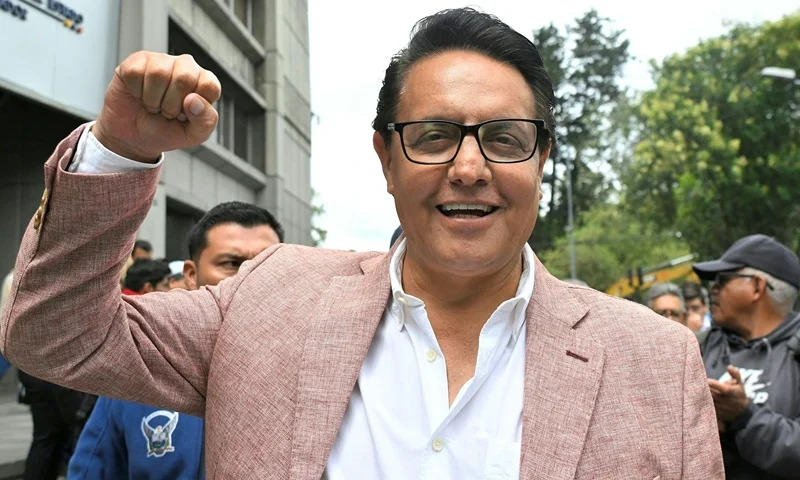 ECUADOR-ELECTION-CANDIDATE-VILLAVICENCIO Former Assembly member and now presidential candidate, Fernando Villavicencio, gestures outside the Attorney General's Office in Quito on August 8, 2023. Fernando Villavicencio asked the Attorney General's Office to investigate former officials related to the oil sector of the governments of Rafael Correa, Lenín Moreno, and Guillermo Lasso as part of a criminal complaint that he filed on Tuesday. (Photo by Rodrigo BUENDIA / AFP) (Photo by RODRIGO BUENDIA/AFP via Getty Images)