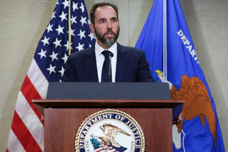 WASHINGTON, DC - AUGUST 01: Special Counsel Jack Smith delivers remarks on a recently unsealed indictment including four felony counts against former U.S. President Donald Trump at the Justice Department on August 1, 2023 in Washington, DC. Trump was indicted on four felony counts for his alleged efforts to overturn the 2020 election. (Photo by Alex Wong/Getty Images)
