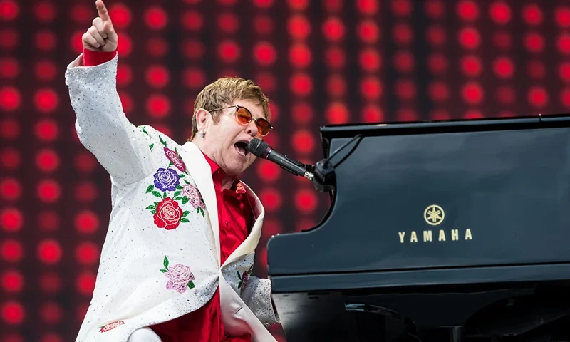Elton John Performs at the Twickenham Stoop LONDON, ENGLAND - JUNE 03: Elton John performs live at Twickenham Stoop on June 3, 2017 in London, England. (Photo by Ian Gavan/Getty Images for Harlequins)