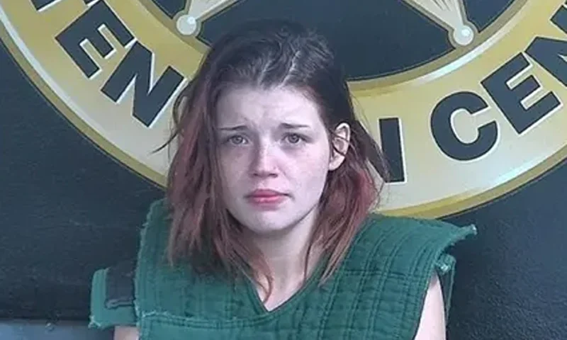 Kentucky mother Erica Lawson, 21, was arrested for second-degree manslaughter and first-degree criminal abuse against child under 12, among other charges. (Photo via Bell County Sheriff's Office)