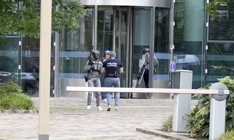 Netherlands Shooting Emergency services attend to the scene at Erasmus Medical Center, Rotterdam, the Netherlands, Thursday Sept. 28, 2023. Police in the Netherlands say that people have been killed in two shootings in the Dutch port city of Rotterdam, one at a university hospital and one at a nearby home. (AP Photo)
