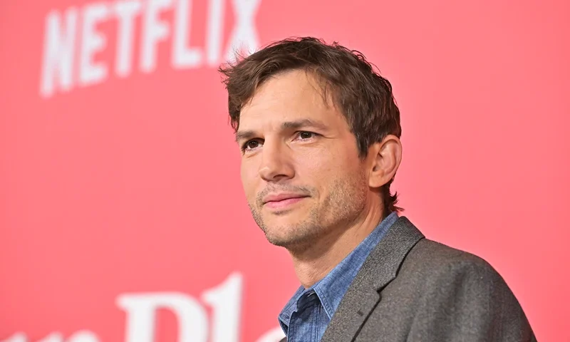 Netflix's Your Place or Mine World Premiere LOS ANGELES, CALIFORNIA - FEBRUARY 02: Ashton Kutcher attends Netflix's "Your Place or Mine" world premiere at Regency Village Theater on February 02, 2023 in Los Angeles, California. (Photo by Charley Gallay/Getty Images for Netflix)