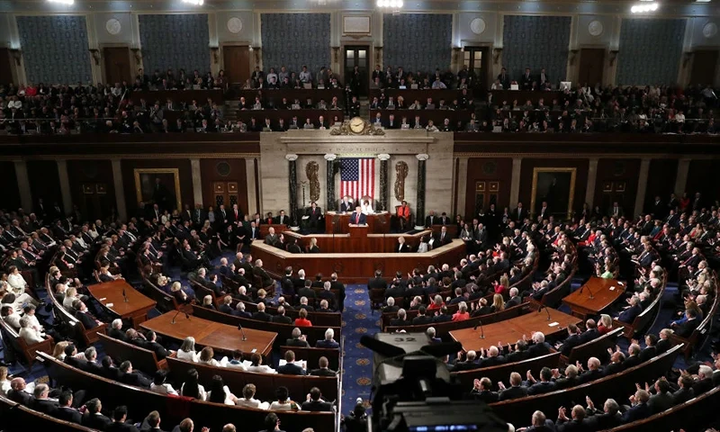 WASHINGTON, DC - FEBRUARY 04: President Donald Trump delivers the State of the Union address House Speaker Rep. Nancy Pelosi (D-CA) and Vice President Mike Pence look on in the chamber of the U.S. House of Representatives on February 04, 2020 in Washington, DC. President Trump delivers his third State of the Union to the nation the night before the U.S. Senate is set to vote in his impeachment trial. (Photo by Mark Wilson/Getty Images)