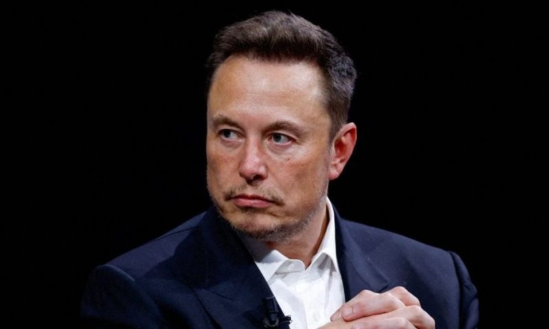 Elon Musk, CEO of SpaceX and Tesla and owner of X, formerly known as Twitter, attends the Viva Technology conference dedicated to innovation and startups at the Porte de Versailles exhibition centre in Paris, France, June 16, 2023. REUTERS/Gonzalo Fuentes/File Photo