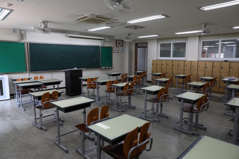 SEOUL, SOUTH KOREA - MAY 11: An empty classroom is seen ahead of school re-opening on May 11, 2020 in Seoul, South Korea. South Korea's education ministry announced plans to re-open schools starting from May 13, more than two months after schools were closed in a precautionary measure against the coronavirus. Coronavirus cases linked to clubs and bars in Seoul's multicultural district of Itaewon have jumped to 54, an official said Sunday, as South Korea struggles to stop the cluster infection from spreading further. According to the Korea Center for Disease Control and Prevention, 35 new cases were reported. The total number of infections in the nation tallies at 10,909. (Photo by Chung Sung-Jun/Getty Images)