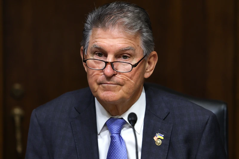 WASHINGTON, DC - SEPTEMBER 22: U.S. Sen. Joe Manchin (D-WV), Chairman of the Senate Energy and Natural Resources Committee, presides over a hearing on battery technology, at the Dirksen Senate Office Building on September 22, 2022 in Washington, DC. The Committee held the hearing to examine opportunities and challenges in deploying innovative battery and non-battery technologies for energy storage. (Photo by Kevin Dietsch/Getty Images)