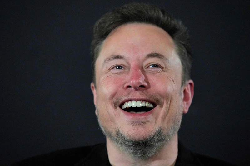 BRITAIN-SCIENCE-DIPLOMACY-POLITICS-COMPUTERS-SUMMIT-AI
X (formerly Twitter) CEO Elon Musk laughs during an in-conversation event with Britain's Prime Minister Rishi Sunak in London on November 2, 2023, following the UK Artificial Intelligence (AI) Safety Summit. (Photo by Kirsty Wigglesworth / POOL / AFP) (Photo by KIRSTY WIGGLESWORTH/POOL/AFP via Getty Images)