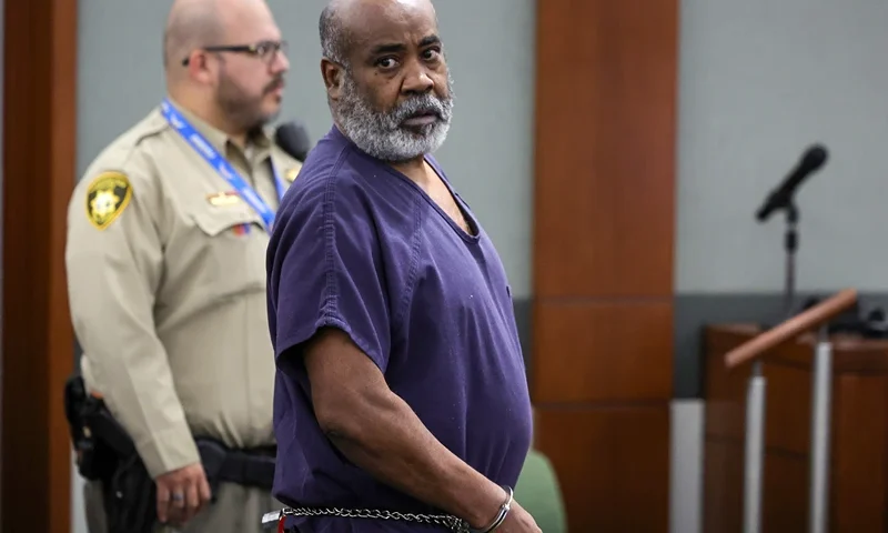 Tupac Murder Suspect Duane Davis Appears In A Vegas Court For A Third Time For His Postponed Arraignment LAS VEGAS, NEVADA - NOVEMBER 02: Duane Davis appears in Clark County District Court to plead not guilty at an arraignment at the Regional Justice Center on November 02, 2023 in Las Vegas, Nevada. Davis was indicted on murder charges for his involvement in the killing of rapper Tupac Shakur in 1996. (Photo by Ethan Miller/Getty Images)