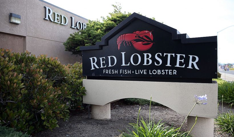 SAN BRUNO, CA - MAY 16: A sign is posted in front of a Red Lobster restaurant on May 16, 2014 in San Bruno, California. Darden Restaurants announced an agreement to sell its Red Lobster restaurant chain and and related real estate to investment firm Golden Gate Capital for $2.1 billion. (Photo by Justin Sullivan/Getty Images)