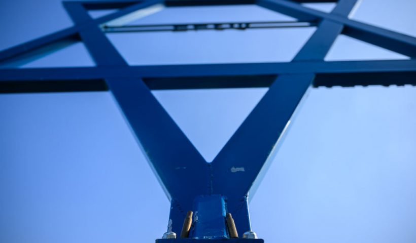 URIM, ISRAEL - DECEMBER 01: Bullet shells are left at a Star of David memorial on December 01, 2023 in Urim, Israel. The Star of David memorial was built to commemorate the victims of the October 7th attacks. Israel steps up military operations in Gaza after a sustained truce between Hamas and Israel did not hold further than a week despite diplomatic talks and captives released. (Photo by Alexi J. Rosenfeld/Getty Images)