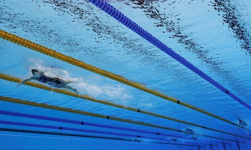 Swimming - Olympics: Day 7 RIO DE JANEIRO, BRAZIL - AUGUST 12: Katie Ledecky of the United States leads the field in the Women's 800m Freestyle Final on Day 7 of the Rio 2016 Olympic Games at the Olympic Aquatics Stadium on August 12, 2016 in Rio de Janeiro, Brazil. (Photo by Adam Pretty/Getty Images)