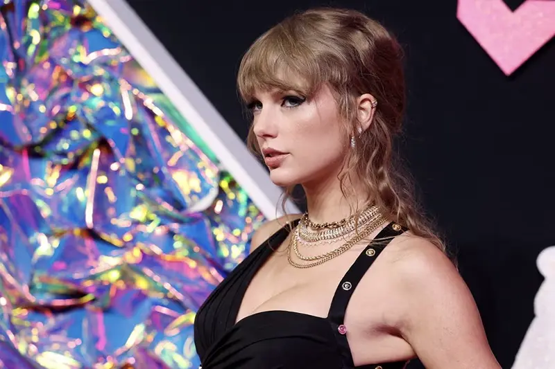 Taylor Swift attends the 2023 MTV Video Music Awards at the Prudential Center in Newark, New Jersey, U.S., September 12, 2023. REUTERS/Andrew Kelly