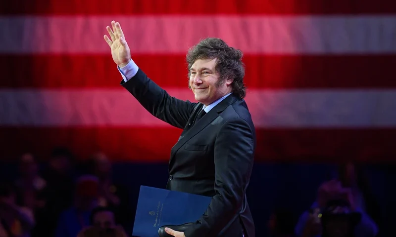 TOPSHOT-US-POLITICS-CONSERVATIVES TOPSHOT - Argentine President Javier Milei arrives to speak during the annual Conservative Political Action Conference (CPAC) meeting on February 24, 2024, in National Harbor, Maryland. (Photo by Mandel NGAN / AFP) (Photo by MANDEL NGAN/AFP via Getty Images)TOPSHOT-US-POLITICS-CONSERVATIVES TOPSHOT - Argentine President Javier Milei arrives to speak during the annual Conservative Political Action Conference (CPAC) meeting on February 24, 2024, in National Harbor, Maryland. (Photo by Mandel NGAN / AFP) (Photo by MANDEL NGAN/AFP via Getty Images)