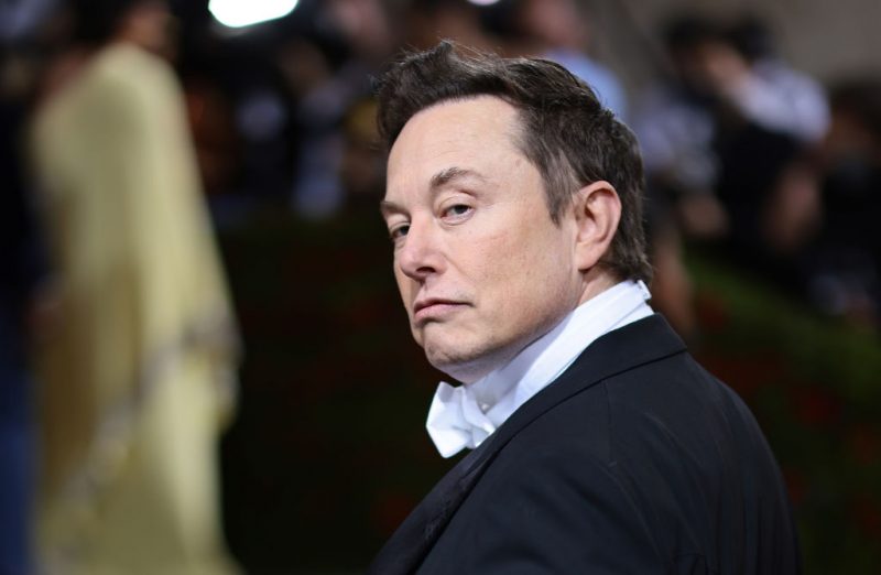 NEW YORK, NEW YORK - MAY 02: Elon Musk attends The 2022 Met Gala Celebrating "In America: An Anthology of Fashion" at The Metropolitan Museum of Art on May 02, 2022 in New York City. (Photo by Dimitrios Kambouris/Getty Images for The Met Museum/Vogue)