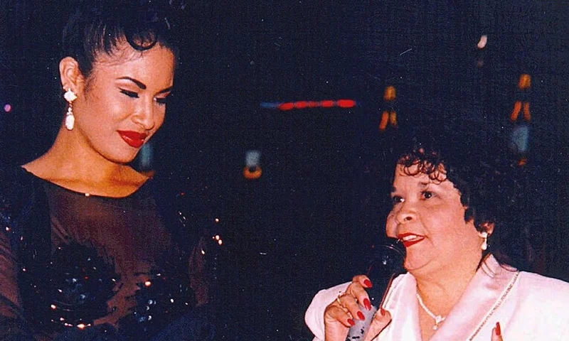 Selena (left) and Saldivar (right) at a 1994 Tejano Music Awards party. (Photo Via Associated Press)