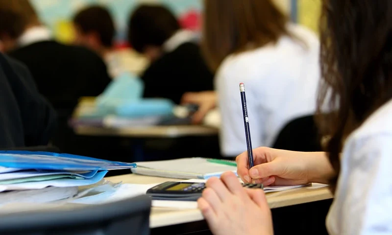 General Election - Education GLASGOW, UNITED KINGDOM - FEBRUARY 05: Pupils at Williamwood High School attend a math class on February 5, 2010 in Glasgow, Scotland. As the UK gears up for one of the most hotly contested general elections in recent history it is expected that that the economy, immigration, the NHS and education are likely to form the basis of many of the debates. (Photo by Jeff J Mitchell/Getty Images)