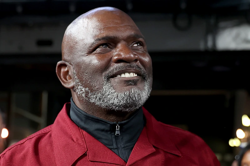 Dallas Cowboys v New York Giants
EAST RUTHERFORD, NEW JERSEY - SEPTEMBER 26: Former New York Giants outside linebacker Lawrence Taylor looks on prior to the game between the Dallas Cowboys and the New York Giants at MetLife Stadium on September 26, 2022 in East Rutherford, New Jersey. (Photo by Elsa/Getty Images)