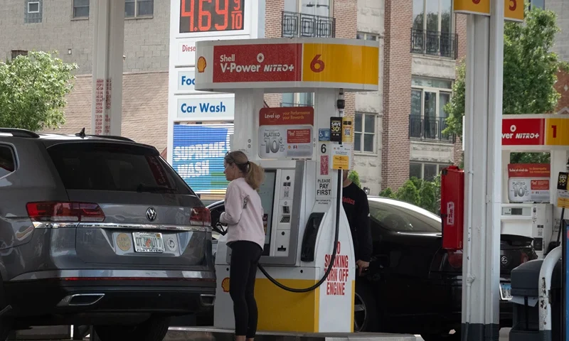Biden Adminstration To Release 1 Million Barrels Of Gasoline From Reserves Ahead Of Summer Holiday Travel Season CHICAGO, ILLINOIS - MAY 21: A sign displays gas prices at a gas station on May 21, 2024 in Chicago, Illinois. President Joe Biden has said he will release 1 million barrels of gasoline from the strategic reserve to help reduce prices ahead of the July 4th holiday and summer driving season. (Photo by Scott Olson/Getty Images)