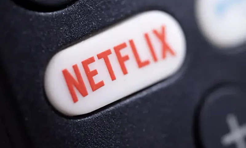 The Netflix logo is seen on a TV remote controller, in this illustration taken January 20, 2022. REUTERS/Dado Ruvic/Illustration/File Photo