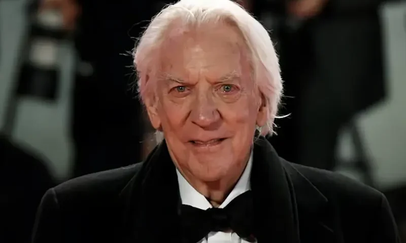 The 76th Venice Film Festival - Screening of the film "The Burnt Orange Heresy" out of competition - Red Carpet Arrivals - Venice, Italy, September 7, 2019 - Donald Sutherland poses. REUTERS/Piroschka van de Wouw/ File Photo
