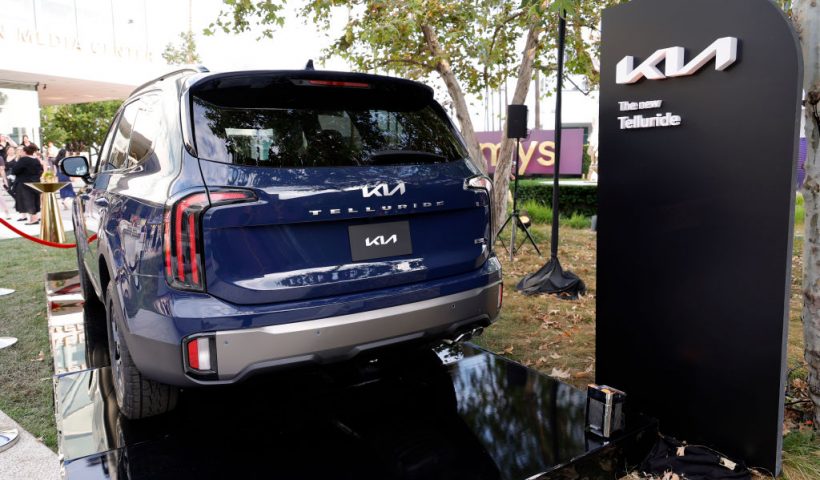 LOS ANGELES, CALIFORNIA - SEPTEMBER 08: Kia Telluride on display during the 74th Primetime Emmys Press Preview at the Television Academy on September 08, 2022 in Los Angeles, California. (Photo by Frazer Harrison/Getty Images)