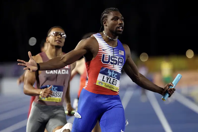 Noah Lyles of the U.S. crosses the line to win the 4X100 metres relay men final REUTERS/Dante Carrer/File Photo
