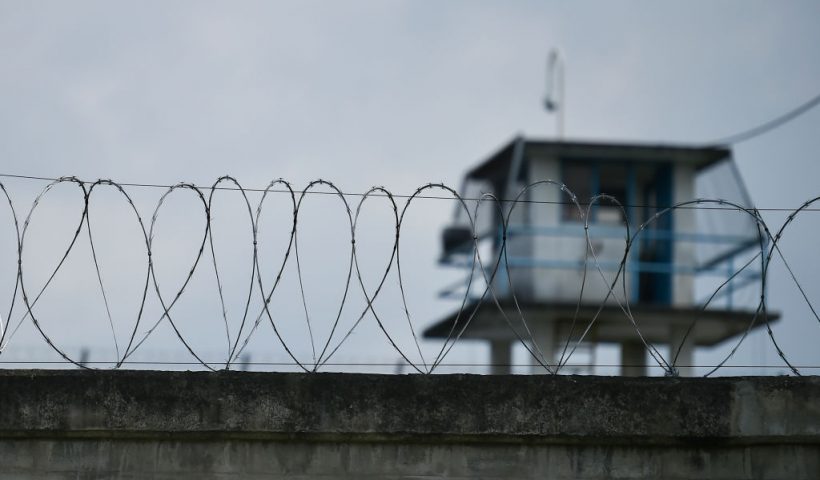 Partial view of the Villahermosa prison in Cali, Colombia, on June 23, 2020, during the COVID-19 pandemic. - According to data released by the Personeria de Cali, 658 positive cases of COVID-19 have been detected at the prison -583 in prisoners and 75 in INPEC workers and auxiliaries. (Photo by Luis ROBAYO / AFP) (Photo by LUIS ROBAYO/AFP via Getty Images)