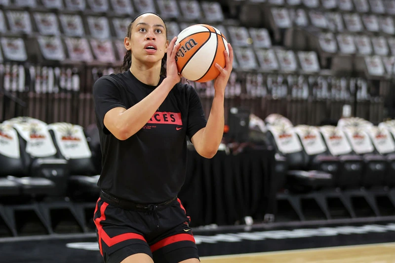 LAS VEGAS, NEVADA - AUGUST 31: Dearica Hamby #5 of the Las Vegas Aces warms up before Game Two of the 2022 WNBA Playoffs semifinals against the Seattle Storm at Michelob ULTRA Arena on August 31, 2022 in Las Vegas, Nevada. NOTE TO USER: User expressly acknowledges and agrees that, by downloading and or using this photograph, User is consenting to the terms and conditions of the Getty Images License Agreement. (Photo by Ethan Miller/Getty Images)
