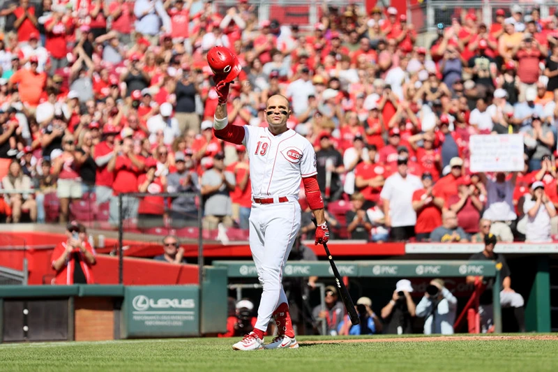 CINCINNATI, OHIO - SEPTEMBER 24: Joey Votto #19 of the Cincinnati Reds acknowledges the crowd before his first at bat against the Pittsburgh Pirates at Great American Ball Park on September 24, 2023 in Cincinnati, Ohio. (Photo by Andy Lyons/Getty Images)