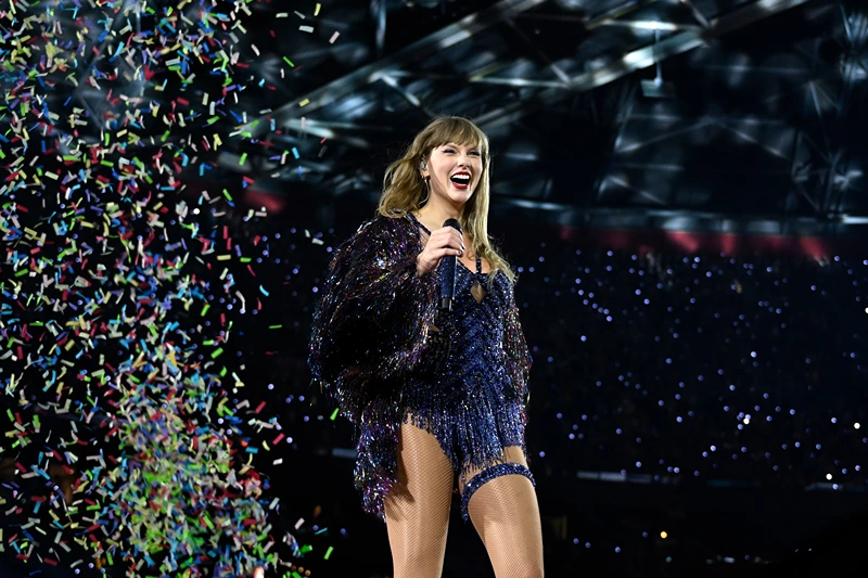 Taylor Swift performs onstage during 