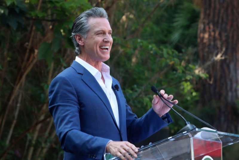 Newsom Calling For School Districts To Ban Cellphones In Class