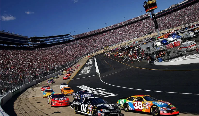 BRISTOL, TN - APRIL 3: A general view of the start with Dave Blaney driving his #07 Jack Daniels Chevrolet Monte Carlo and Elliott Sadler driving his #38 M&M's Ford during the Food City 500, part of the Nascar Nextel Series Race, on April 3, 2005 at the Bristol Motor Speedway in Bristol, Tennessee. (Photo by Donald Miralle/Getty Images)