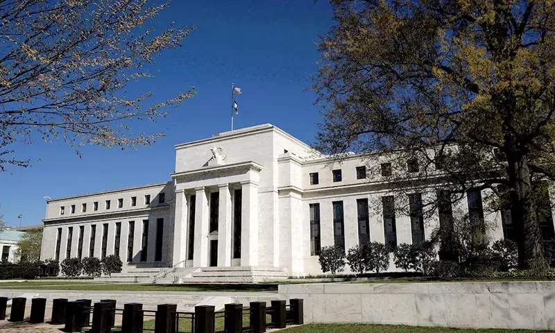The Federal Reserve Building stands in Washington April 3, 2012. REUTERS/Joshua Roberts/File Photo
