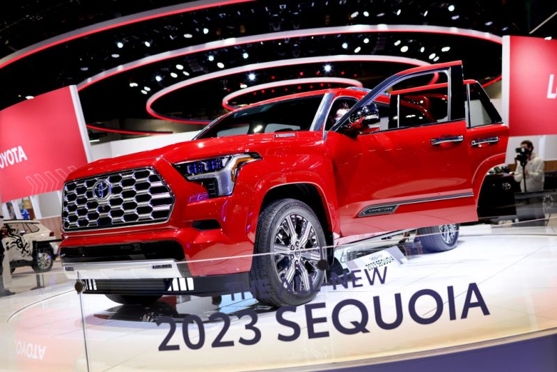 Toyota Recalls Over 43K Hybrid SUVs Over Hitch Defects