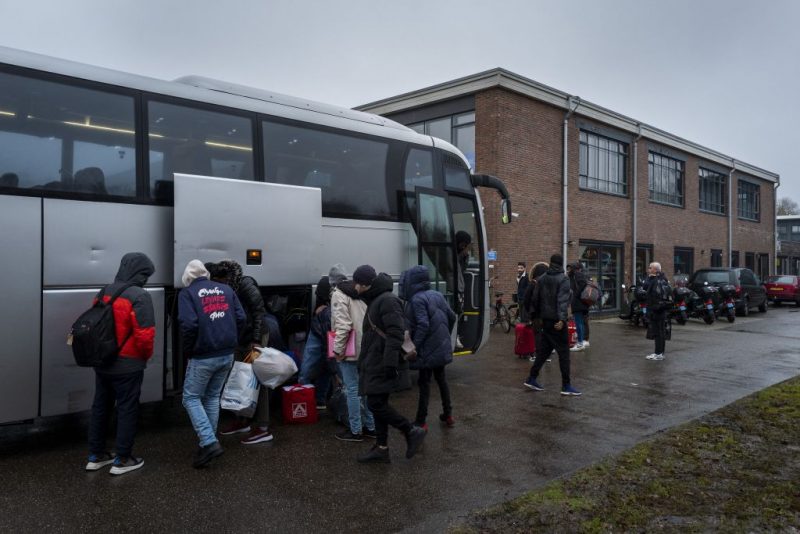 Sweden Offering Migrants $34K To Leave European Nation