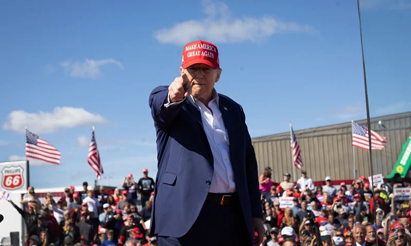 MOSINEE, WISCONSIN - SEPTEMBER 07: Republican presidential nominee former President Donald Trump departs a campaign event at the Central Wisconsin Airport on September 07, 2024 in Mosinee, Wisconsin. A recent poll has Trump trailing Democratic nominee Vice President Kamala Harris in the battleground state. (Photo by Scott Olson/Getty Images)
