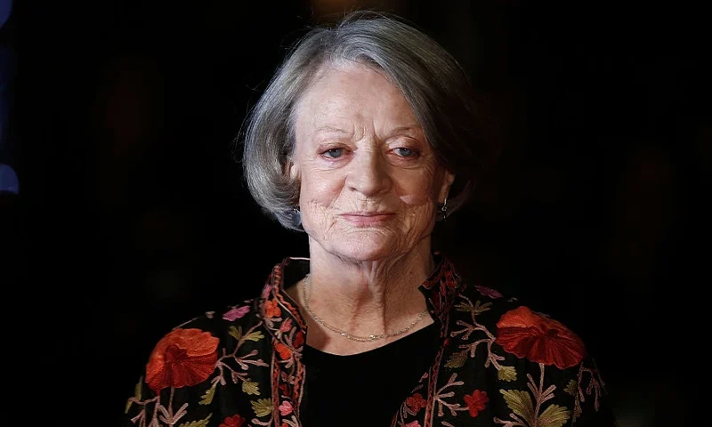 LONDON, ENGLAND - OCTOBER 13: Maggie Smith arrives at "The Lady In The Van" - Centrepiece Gala, at Odeon Leicester Square on October 13, 2015 in London, England. (Photo by John Phillips/Getty Images for BFI)