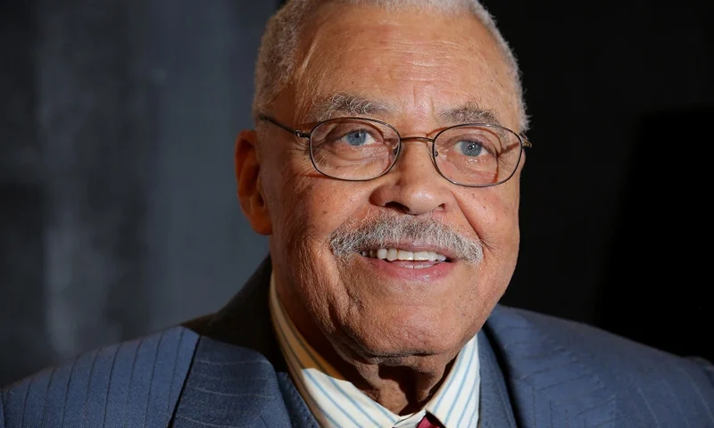 Actor James Earl Jones attends the "The Gin Game" Broadway opening night after party at Sardi's on October 14, 2015 in New York City. (Photo by Jemal Countess/Getty Images)