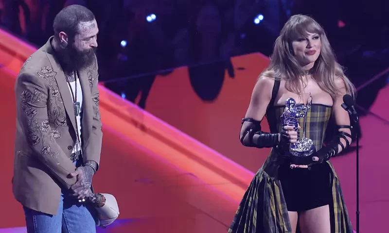 Taylor Swift and Post Malone accept the award for Best Collaboration for Fortnight during the 2024 MTV Video Music Awards in Elmont, New York, U.S., September 11, 2024. REUTERS/Brendan Mcdermid