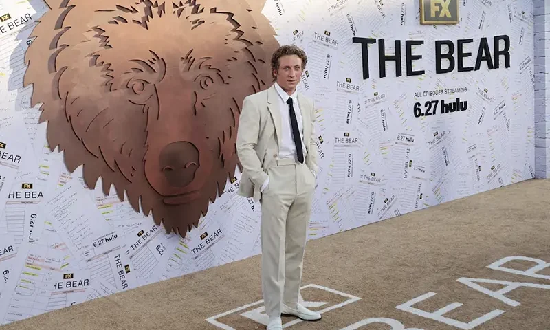 Jeremy Allen White arrives for the launch of the third season of the TV show "The Bear" at El Capitan Theatre in Los Angeles, California, U.S., June 25, 2024. REUTERS/Aude Guerrucci