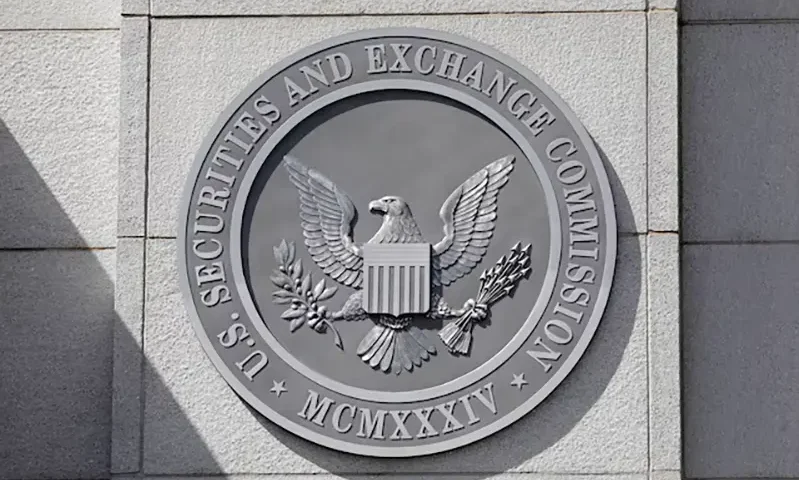 The seal of the U.S. Securities and Exchange Commission (SEC) is seen at their headquarters in Washington, D.C., U.S., May 12, 2021. Picture taken May 12, 2021. REUTERS/Andrew Kelly/File Photo